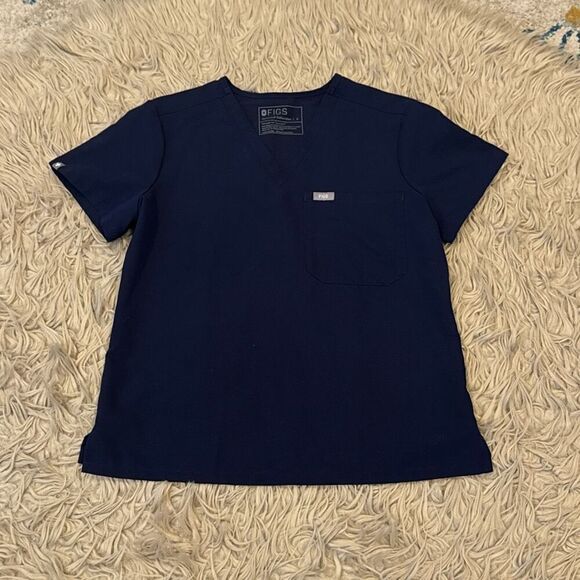 Figs purple scrubs top size small - Picture 1 of 4